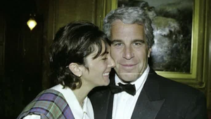 Temná kauza sa uzatvára! Za sexbiznis s mladistvými ide Epsteinova priateľka na dlhé roky do basy!