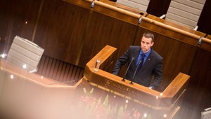 Pravica posiela do boja proti Kotlebovi banskobystrického politológa