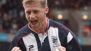 Bališ (43) dostal bozk na nohu od fanúšika West Bromwichu