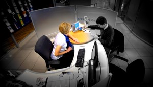 Stop vysokým odmenám bankárov! EÚ úraduje