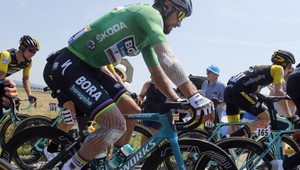 Roglič kráľom Pyrenejí, preskočil Frooma, ale Thomas zvýšil náskok na čele na 2:05 min