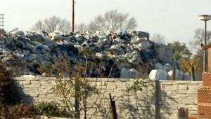 Nechcená skládka v obci Tureň straší dedinčanov