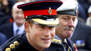 Neznáša selfie! Princ Harry odmietol fotku s fanynkou