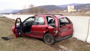 Infarkt za volantom. Vodič stratil za jazdy vedomie a spôsobil haváriu