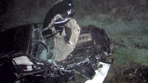 Hrozivá nehoda. Vodič vyletel s autom do potoka