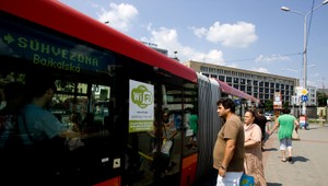 Na cestovanie MHD zadarmo postačí vodičák