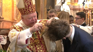 Tradícia farnosti: Nitriansky biskup pokrstil dospelákov na Bielu sobotu