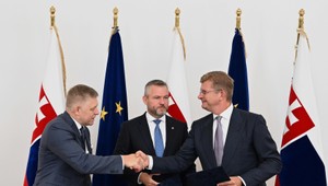 Najvyšší ústavní činitelia podpísali memorandum o zahraničnej politike