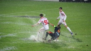 Ďalšia perla z Litvy. Tu je vo futbale možné všetko