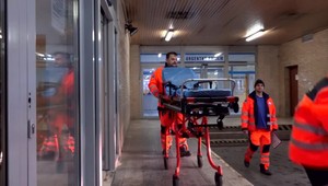 Pre silnú poľadovicu sú záchranári od rána v pohotovosti. Ošetrili už desiatky ľudí