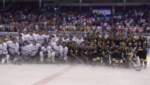 Charitatívna exhibícia hokejových hviezd