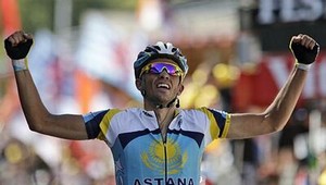 Víťazom 15. etapy Contador, Španiel sa zároveň obliekol do žltého