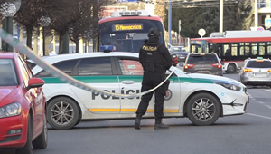 Drogy a zatykače pre pokus o vraždu: Zatknutie odhalilo medzinárodných zločincov