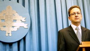 Glváč: Bývalé vedenie poistilo autá 2-násobne drahšie