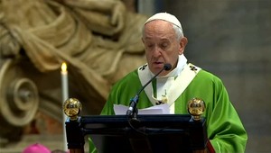 Pápež František: Migranti sú ľudia, nie sociálny problém