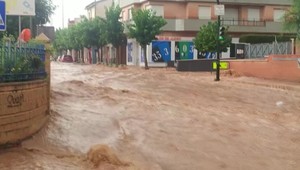 Najhoršie, čo sme zažili. Hovoria obyvatelia o záplavách