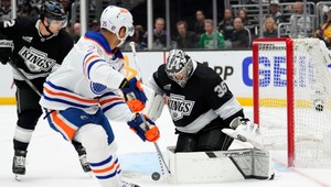 Švajčiarov oficiálne posilní Fiala, Fischer: Miluje hrať za krajinu