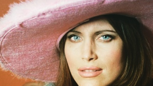 Silviu Šuvadovú zatkli vo Vatikáne! Policajti ju prehľadávali a prehrabali jej aj podprsenku!