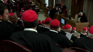 Od únosov po úplatky: Ako sa kedysi manipulovalo konkláve