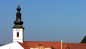 Záhadná postava v kostole. Straší v ňom, tvrdia miestni