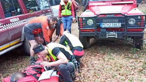 Žena počula krik neďaleko koryta rieky na Ferrate v Martine. Zranený muž sa doplazil k záchranárom