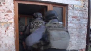 Kriminalisti chytili gang, ktorý zásoboval pervitínom celú ČR