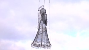 FOTO: Najväčšiu kruhovú križovatku v Poprade zablokoval anjel