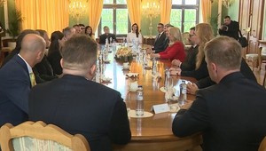 Významné autority vyzývajú k zmierneniu napätia v spoločnosti