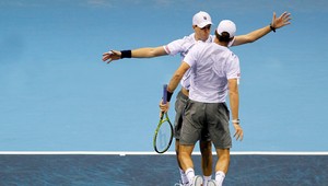 Bryanovci dosiahli 900. spoločný zápasový úspech vo štvorhre