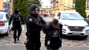 Nové zistenia v prípade smrti dvojročného chlapčeka. Obvinený otčim sa postavil pred sudcu