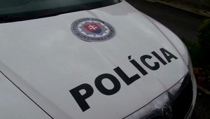 Tehotnú ženu ratovali policajti. Bola úplne opitá