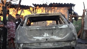 V čase požiaru v dome spali rodičia s malými deťmi. Miestni nevylučujú cudzie zavinie