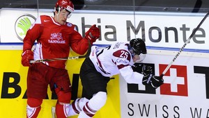 Dáni zdolali Lotyšov po nájazdoch, Nóri zlynčovali Rakúšanov