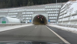 Zatvorený tunel Višňové skomplikoval dopravu. Porucha ho uzavrela na 30 minút