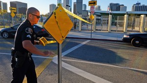 V Los Angeles zavreli pre bombové vyhrážky asi tisíc škôl