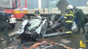 FOTO: Hasiči zasahovali pri zrážke dvoch osobných aut s kamiónom