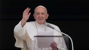 Pápež František premiérovo navštívi Slovensko. Je známy už aj termín