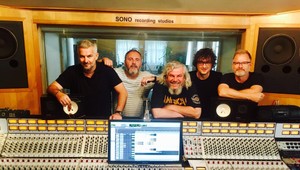 Zabavte sa s kapelou Hex! Nahrajte cover ich piesne a vyhrajte zaujímavé ceny!