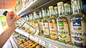 V Europarlamente diskutovali o alkohole, návrh vyvoláva kontroverzné reakcie