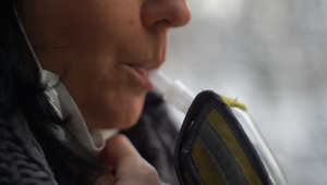 Matka s 2,5 promile za volantom: V aute viezla svojho trojročného syna