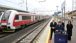 Na Zemplíne budú opäť premávať vlaky. Pozrite si dronové zábery zmodernizovanej železnice