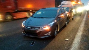 Na vjazde do Bratislavy sa zrazili tri autá. Zranili sa dve deti, jeden bol novorodenec