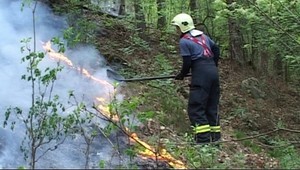 Hasiči bojovali s požiarom, keď vtom - narazili na mínu!