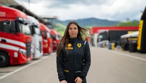 Prelomové voľby vo FIA? O prezidentský post zabojuje mladá pretekárka zo Švajčiarska