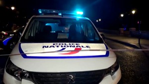 V centre Paríža zabili policajti dvoch ľudí