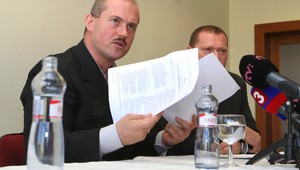 Kotleba píše Janukovyčovi: Vytrvajte, s teroristami sa nevyjednáva