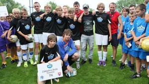 HUSTE.tv: Dievčatá a chlapci o futbalový Školský pohár