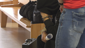 Internetová láska sa mala zmeniť na hrôzu. Iba 15-ročné dievča tvrdí, že bolo znásilnené