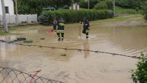 Po požiari prišli záplavy. Ubľa bojuje s následkami živlov