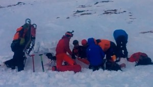 Horskí záchranári zasahovali vo viacerých strediskách. Zachraňovať museli desiatky turistov